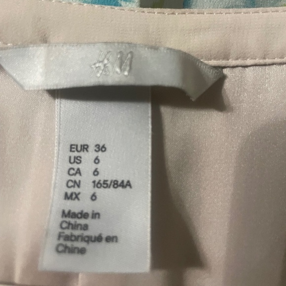 Beautiful silky H&M Dress Size 6 - Picture 5 of 6